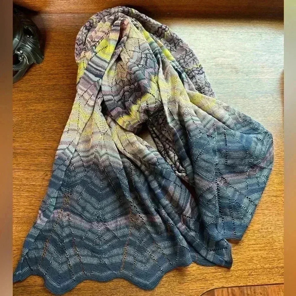 Missoni Large Zig Zag Scarf  60” length - Picture 3 of 5